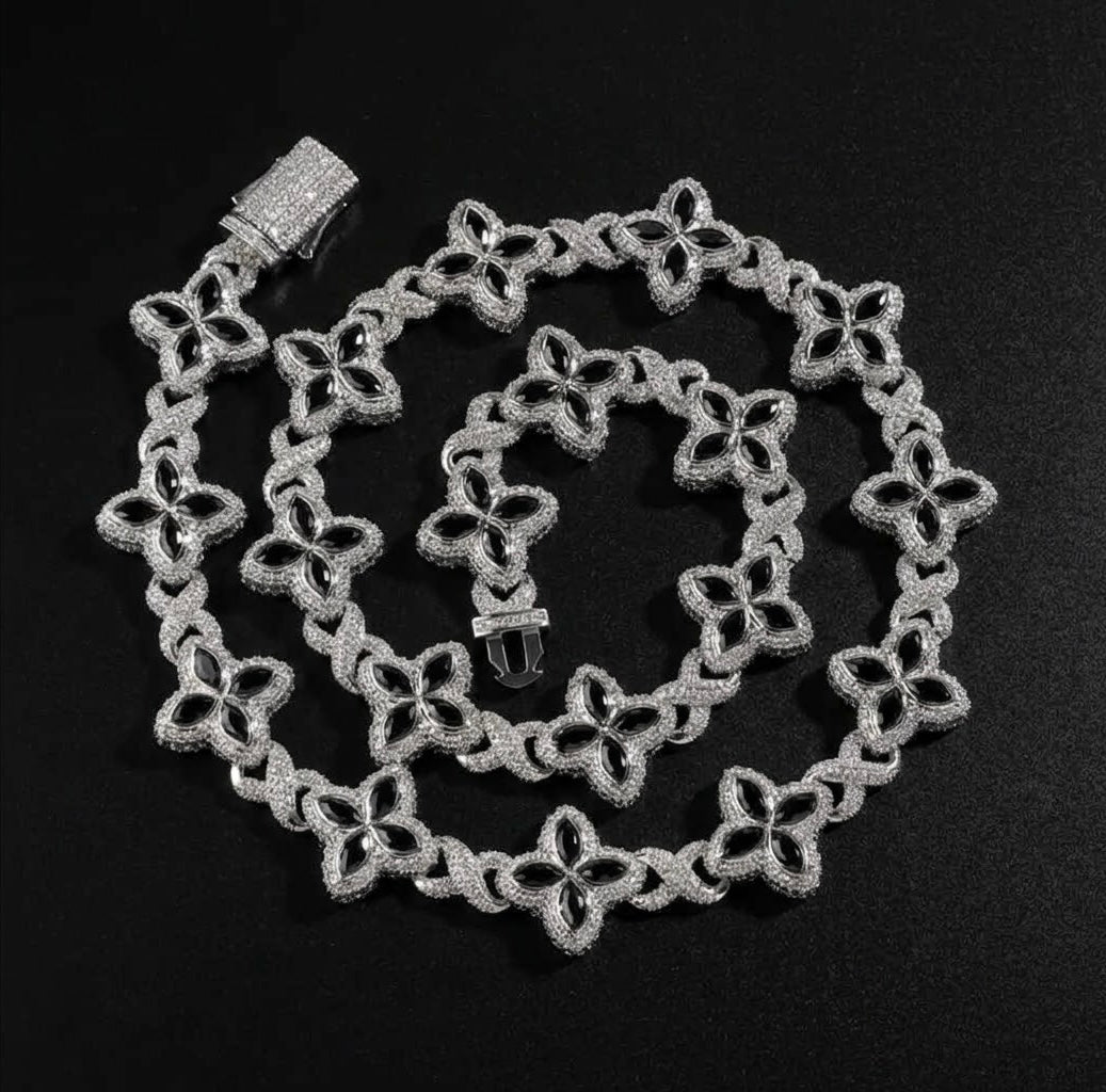 18k white gold plated Iced Out 4 leaf Chain.