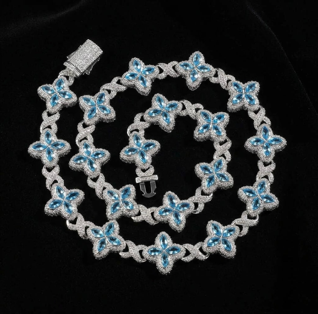 18k white gold plated Iced Out 4 leaf Chain.