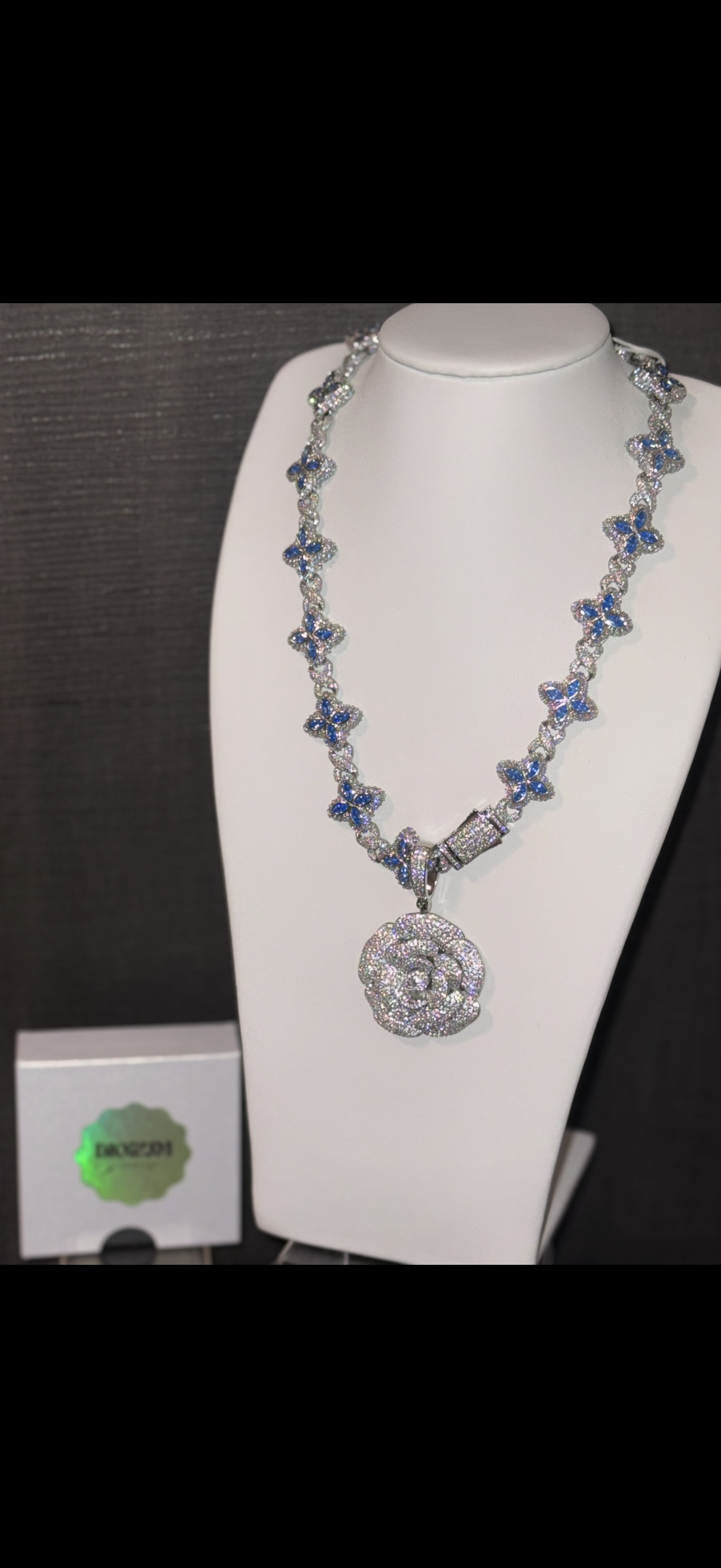 White gold plated Flower Necklace