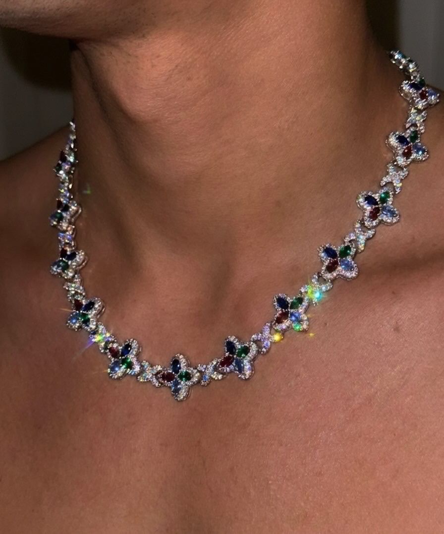 White Gold plated 4 leaf iced chain.