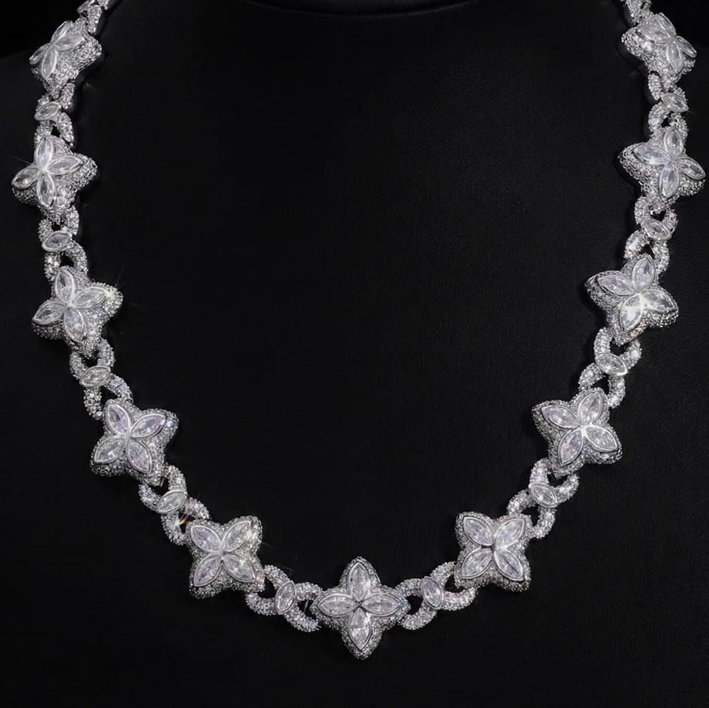 18k white gold plated Iced Out 4 leaf Chain.