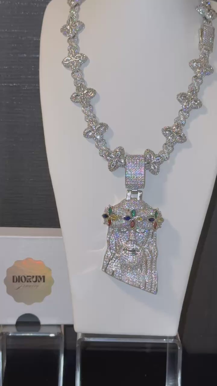 White gold plated 4 leaf chain and Jesus pendant